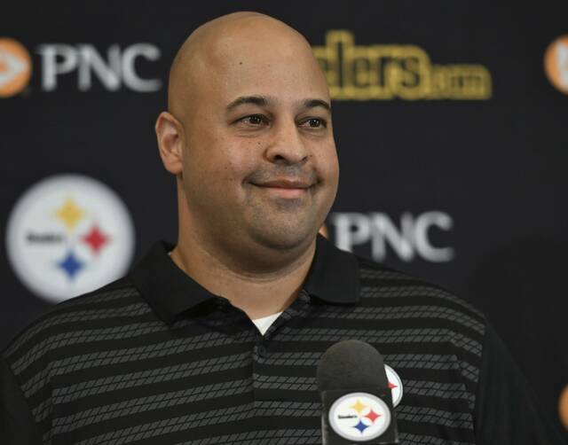 8285555_web1_ptr-Steelers27-072624