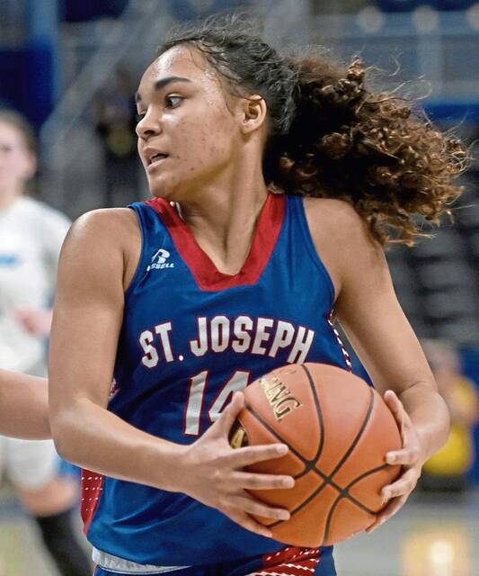 St. Joseph girls fall to Farrell in PIAA tourney after refs clear gym in 4th quarter