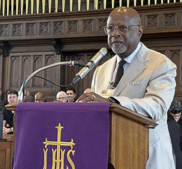 8294319_web1_SEW-SewickleyPastors6-032025
