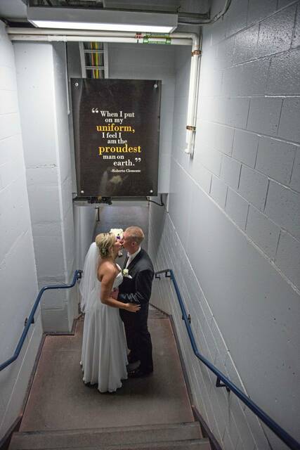 8312957_web1_gtr-SportsWeddings-13