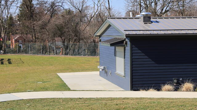 8317284_web1_5-ConcessionBuilding