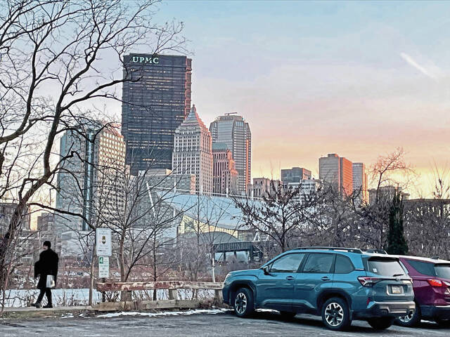8326666_web1_PTR-View-of-Downtown-Pittsburgh-from-River-Avenue-near-scrap-metal-dealer-2025