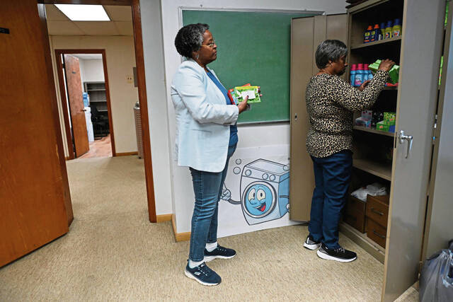 8329583_web1_vnd-laundrypantry006-032225