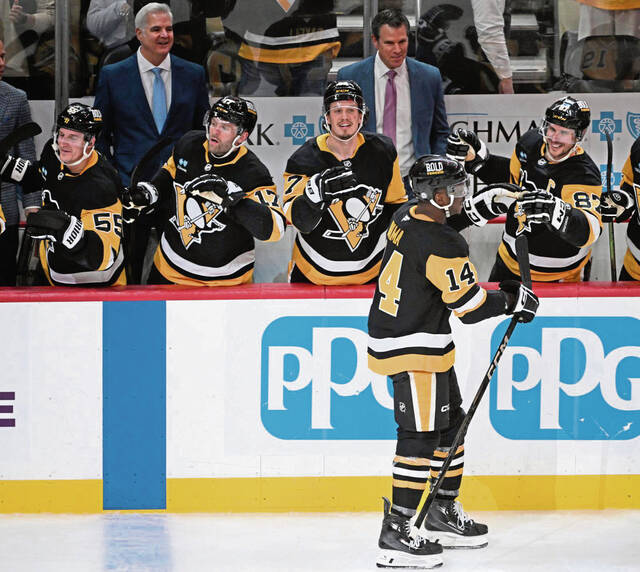 8332772_web1_ptr-PensJackets12-032225