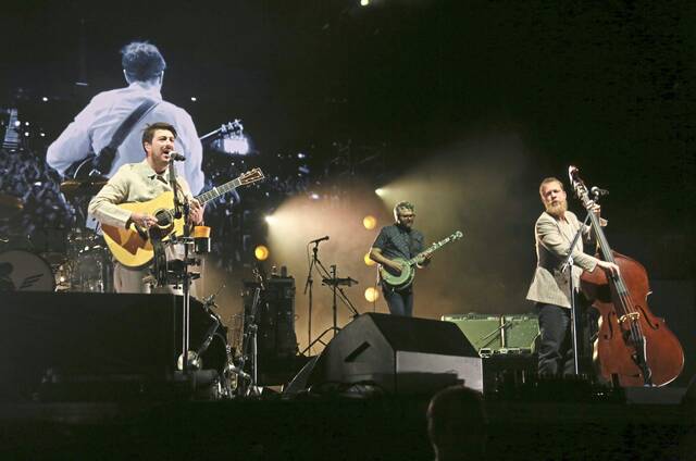 8351829_web1_ptr-Mumford-032925