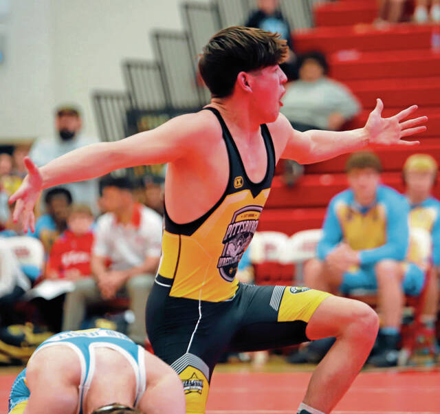Latrobe’s Luke Willochell, Kiski Area’s Mark Gray help WPIAL to victory at Pittsburgh Wrestling Classic