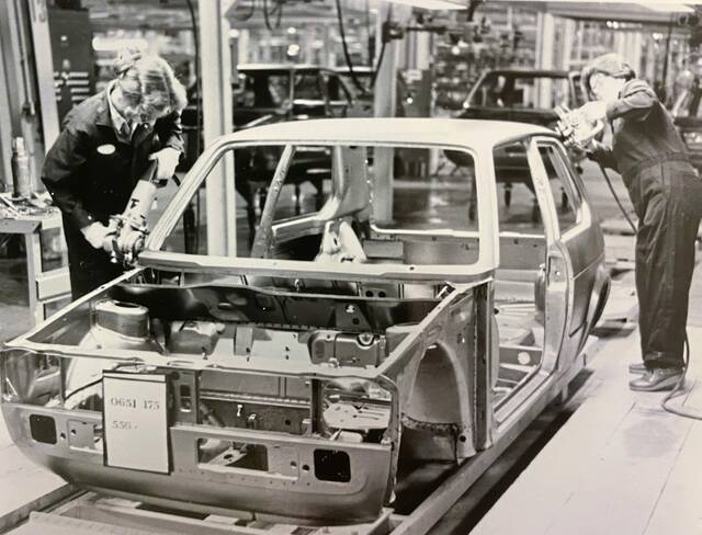 8321837_web1_wep-archivevw3