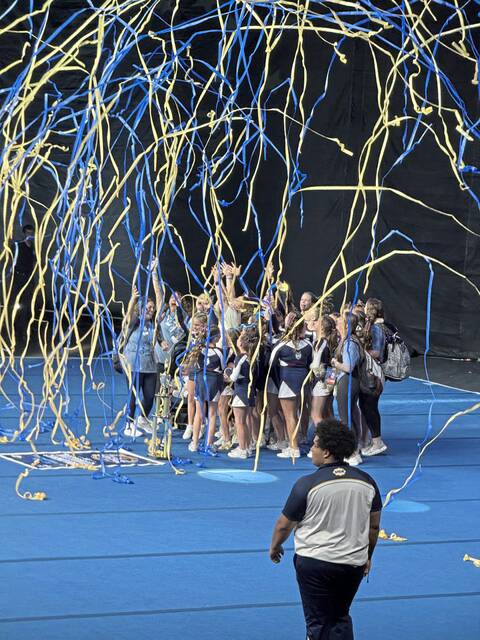 8351435_web1_gtr-HempfieldCheer01-032925