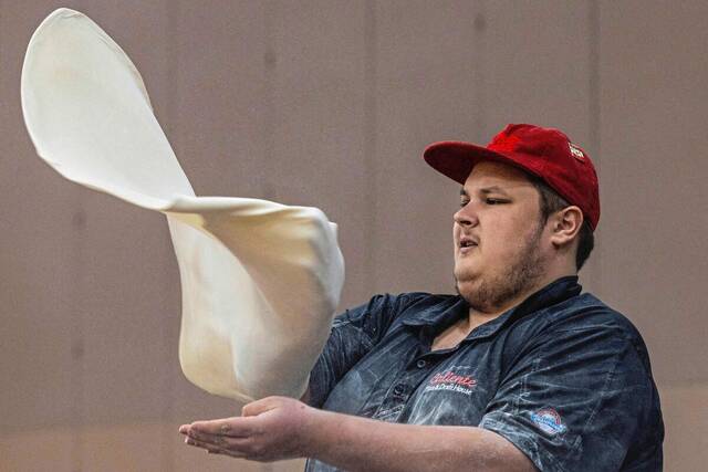 8365004_web1_gtr-PizzaExpo4-040325