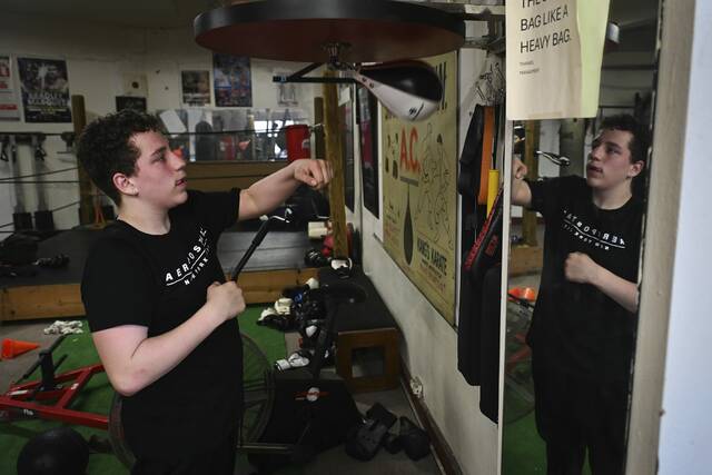 8367712_web1_her-SharpBoxing014-041025
