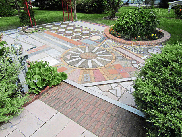 8381903_web1_vnd-garden2-040825