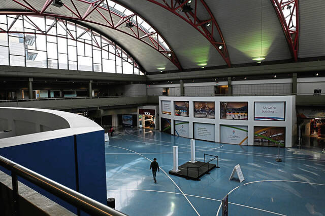 8384513_web1_ptr-AirportBridge001-031023