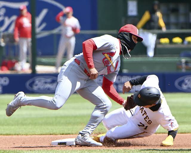 8388851_web1_ptr-BucsCards08-041025