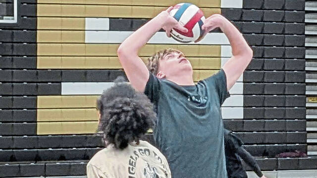 Gateway volleyball adjusting to new lineup, classification in early-season matches