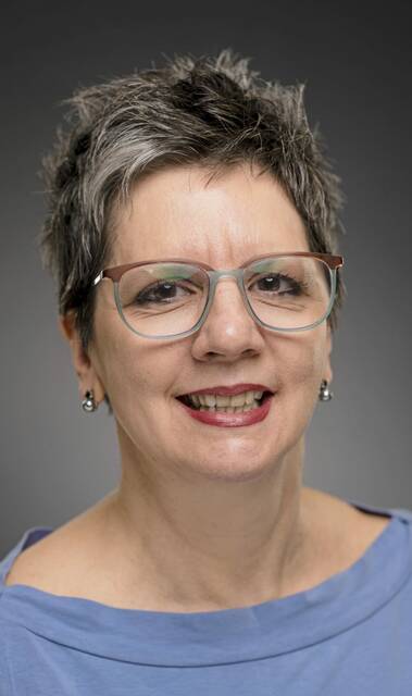 8396686_web1_sig-ChristineSimcic