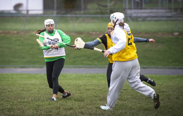 8400155_web1_sj-CamogieWeekend11-041425