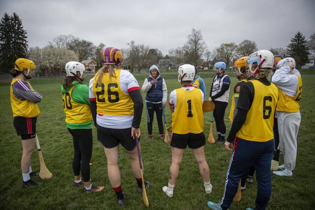 8400155_web1_sj-CamogieWeekend12-041425