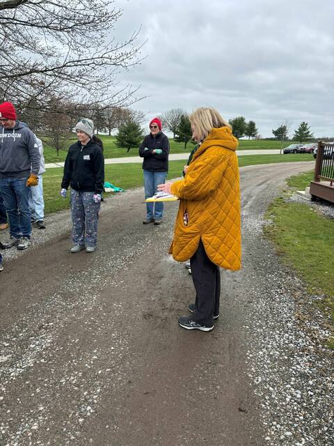 8407687_web1_naj-LongvueTreePlanting9-042425