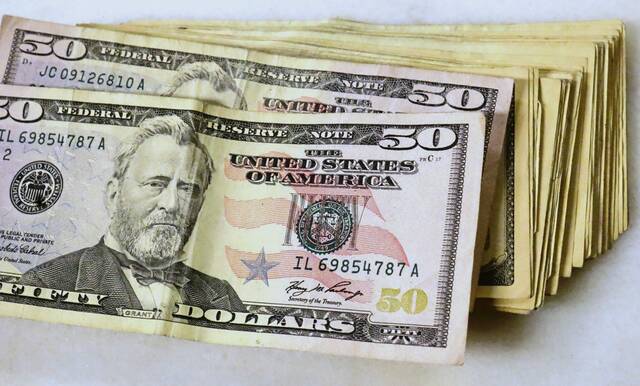 8416530_web1_WEB-money-cash-4