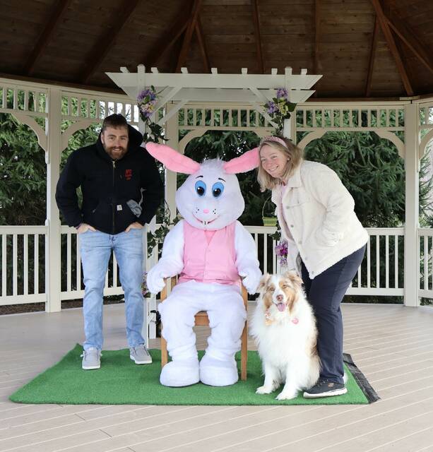 8420046_web1_pet-and-residents-easter-bunny