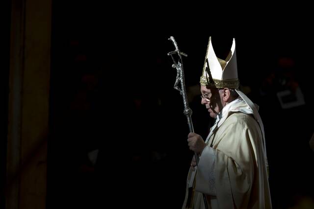 8426800_web1_PTR-POPEfrancisOBIT04