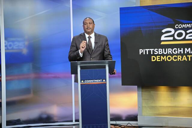 8431108_web1_ptr-MayorDebateLive-042325-WTAE006