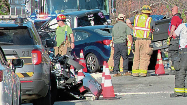 8437640_web1_gtr-route30crash