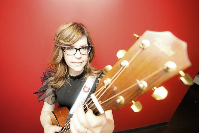 8450316_web1_ptr-LisaLoeb-042925