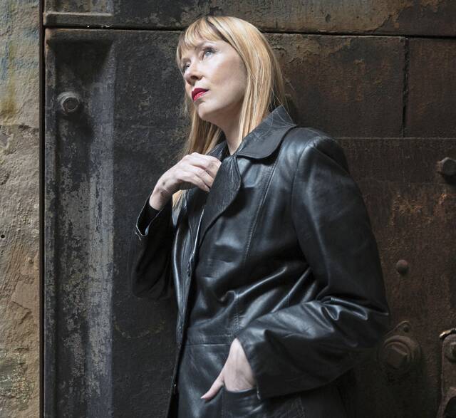 8450316_web1_ptr-SuzanneVega-042925