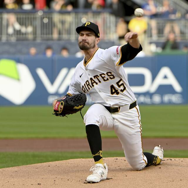 8454346_web1_ptr-BucsCubs01-043025