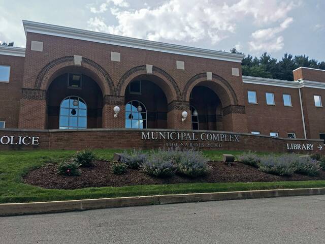 8450164_web1_WEB-murrysville-municipalbldg.jpeg