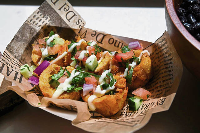 8459677_web1_sew-sewickleyfoodtruck003-050825