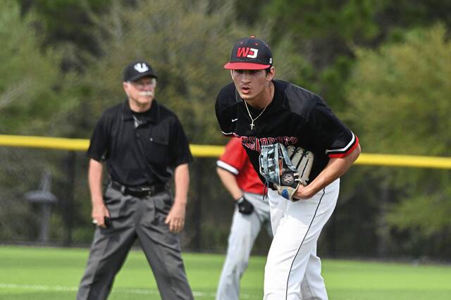 Fox Chapel Herald notebook: Former Foxes pitcher unbeaten for Washington & Jefferson