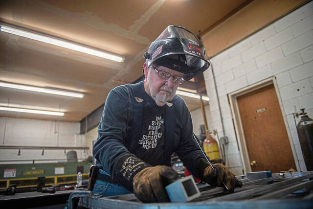 8466981_web1_vnd-LBWelder5