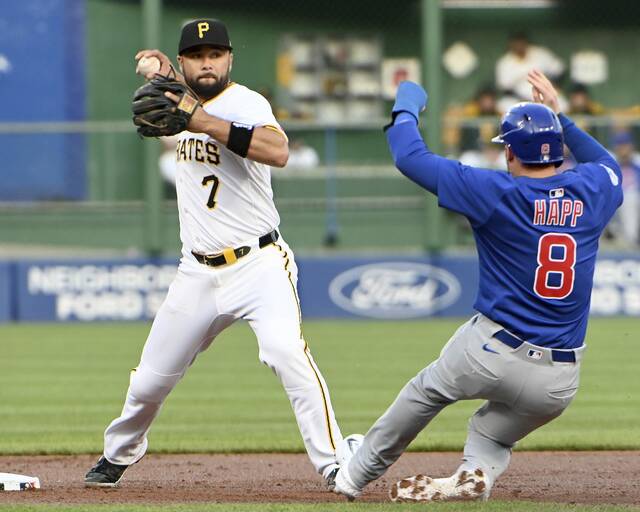 8470435_web1_ptr-BucsCubs01-050125