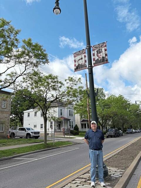 8476728_web1_sew-SewickleyBanners-5
