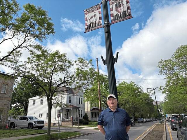 8476728_web1_sew-SewickleyBanners-7