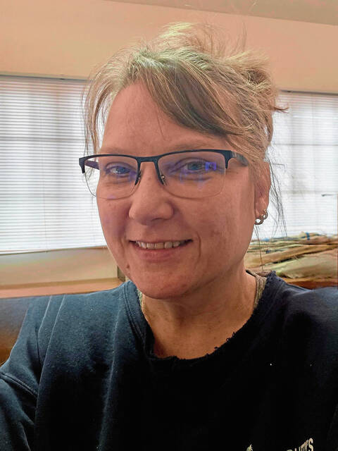 8477191_web1_Darlene