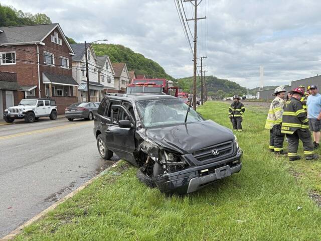 8478279_web1_Crash-2