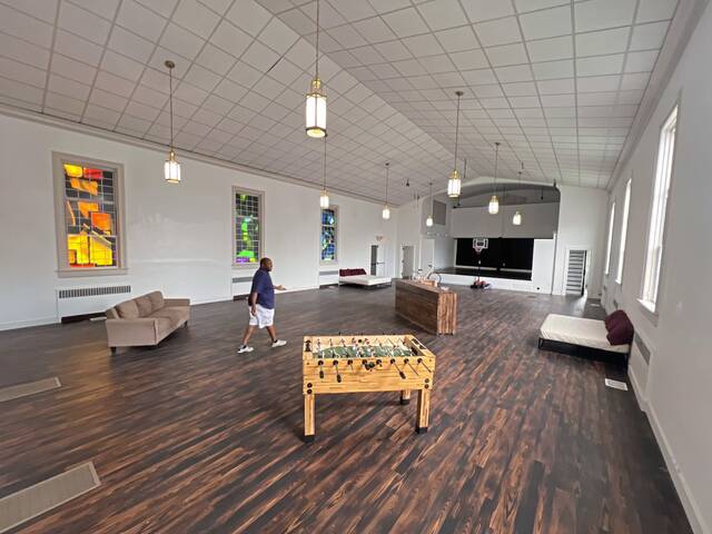 8481042_web1_ptr-churchmansion-050925-2