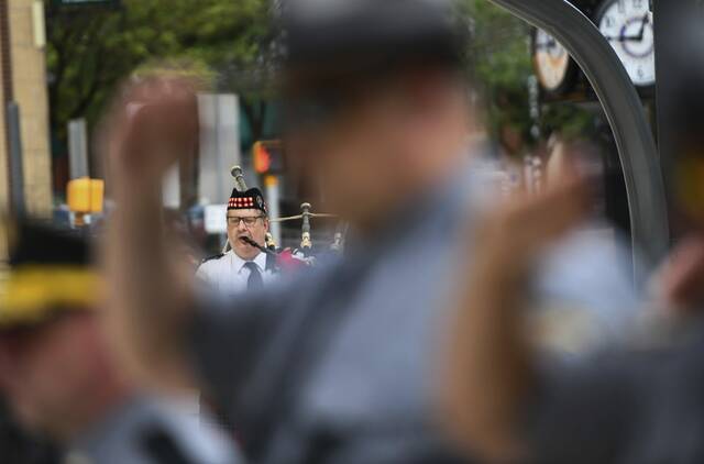 8488399_web1_gtr-OfficerMemorial002-051625
