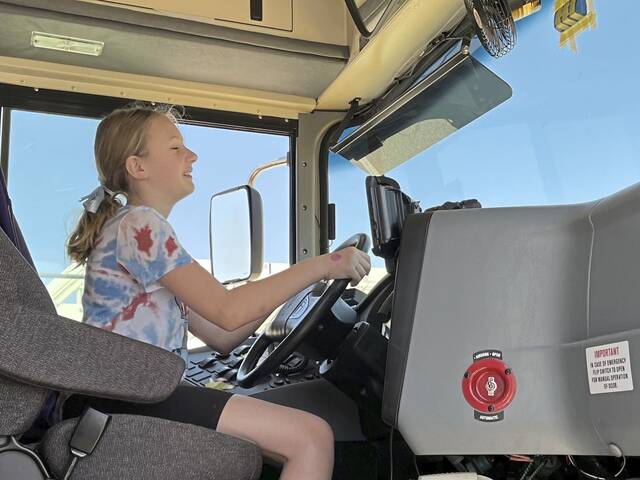 8491257_web1_vnd-plumtouchatruck4-051125
