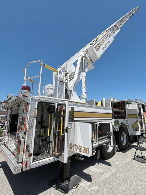8491257_web1_vnd-plumtouchatruck5-051125
