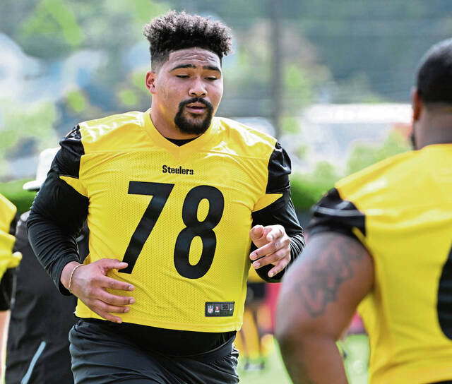 8492721_web1_ptr-Steelers07-051025