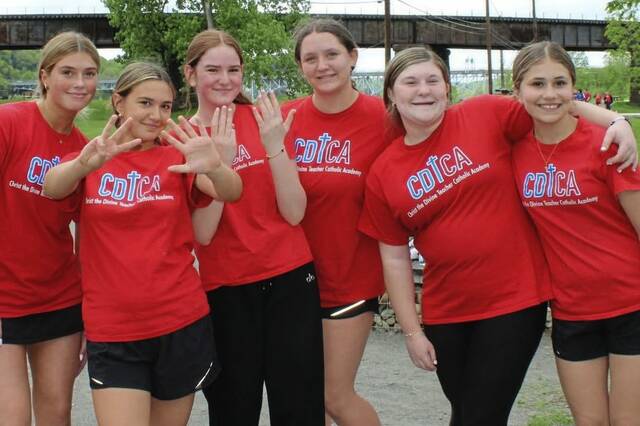 8498810_web1_her-lo-walkathon-052225-2