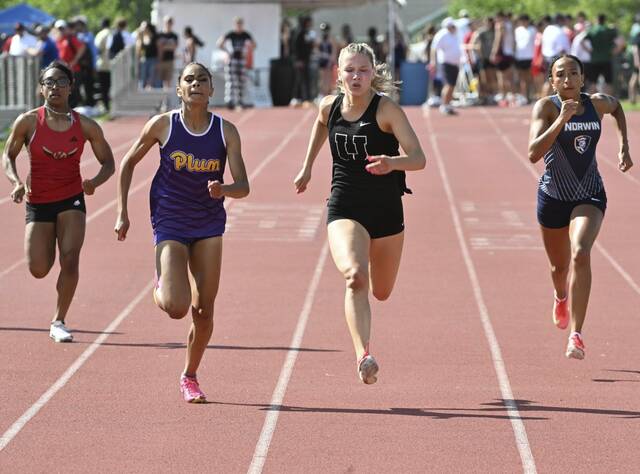 Apollo-Ridge’s Jaden McCray, Freeport’s Mackenzie Magness among A-K Valley champs at WPIAL meet