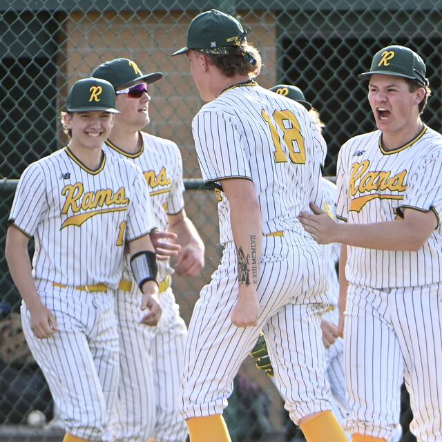 Trib 10: New team takes top spot in baseball power rankings as playoffs roll on