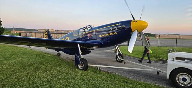 8509490_web1_vnd-StewartPlane-4-