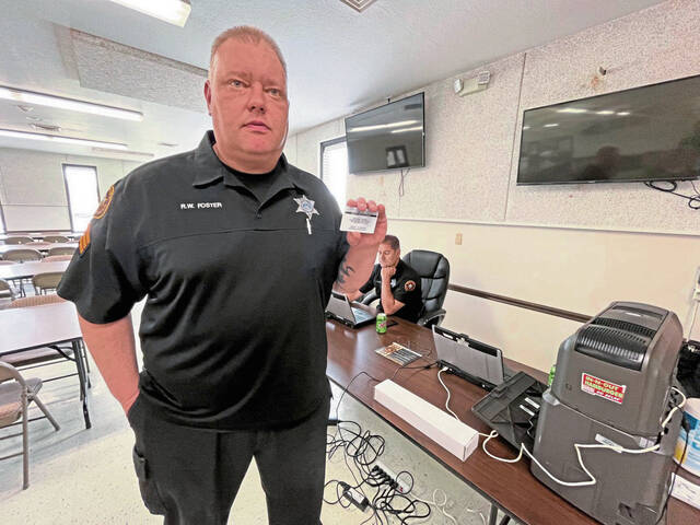 8511849_web1_vnd-gunpermits2-051825