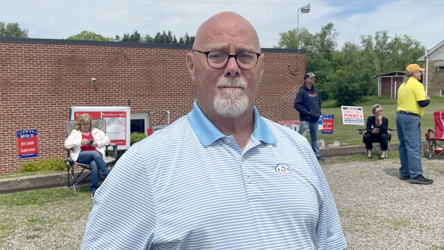 8518561_web1_gtr-ElexDayPolls-Gary-Hall
